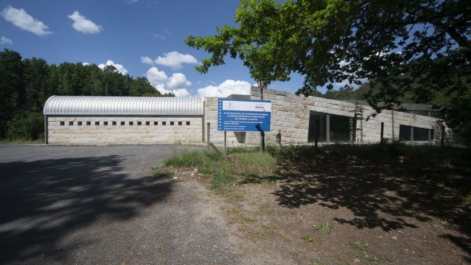 Exterior de las instalaciones del Balneario de Berán.