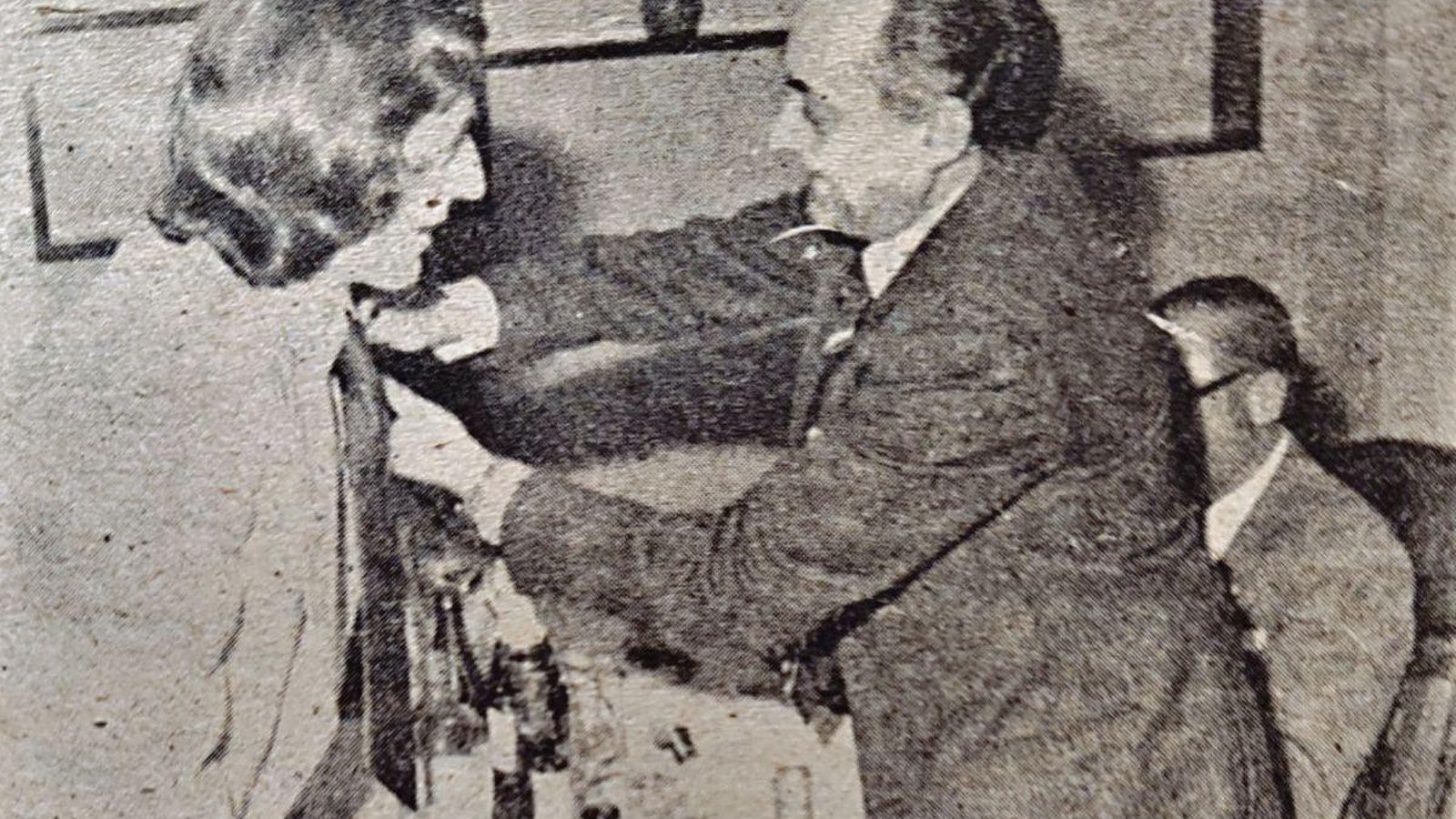 Medallas de oro para dos balonmanistas orensanos.