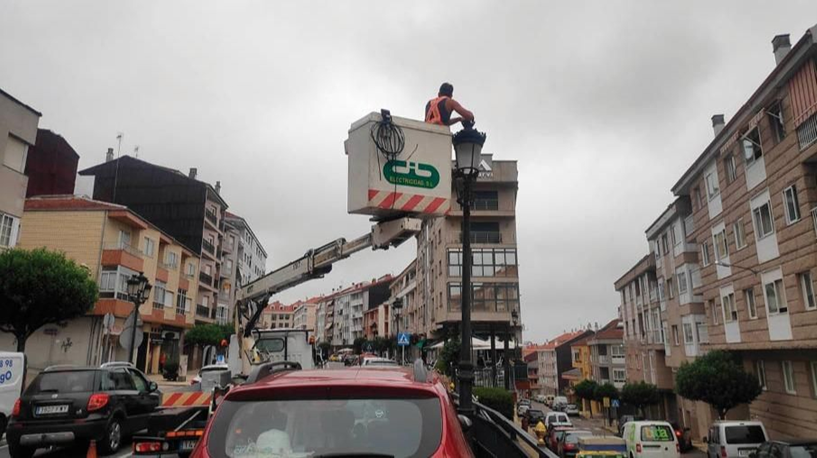 Las obras afectan en A Valenzá a la avenida de Celanova y a siete calles adyacentes.