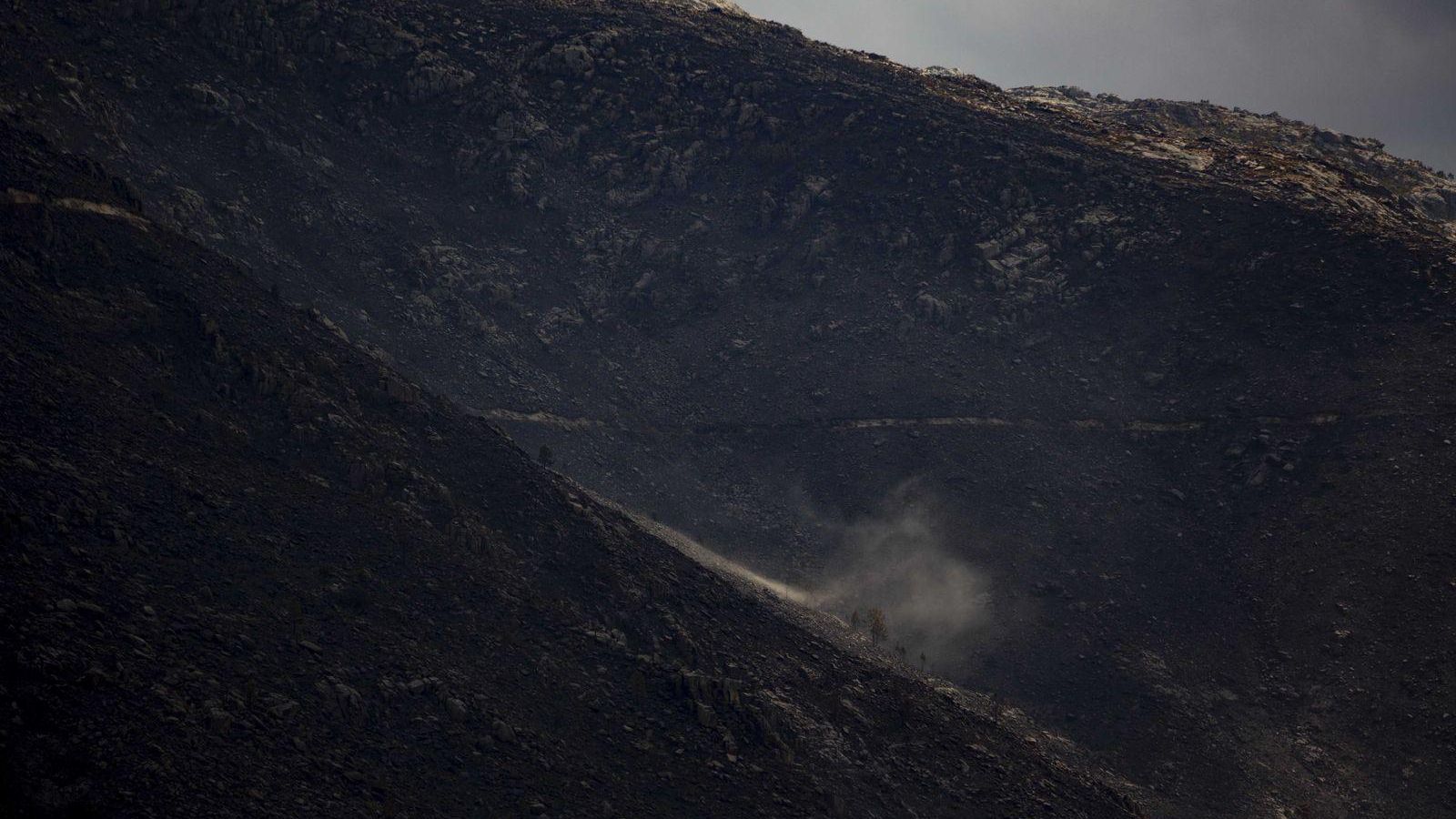 Lobios. 17/09/2020. Incendio forestal que afecta al parque natural del Xurés. En la foto la zona quemada en Lobios. Foto: Xesús Fariñas