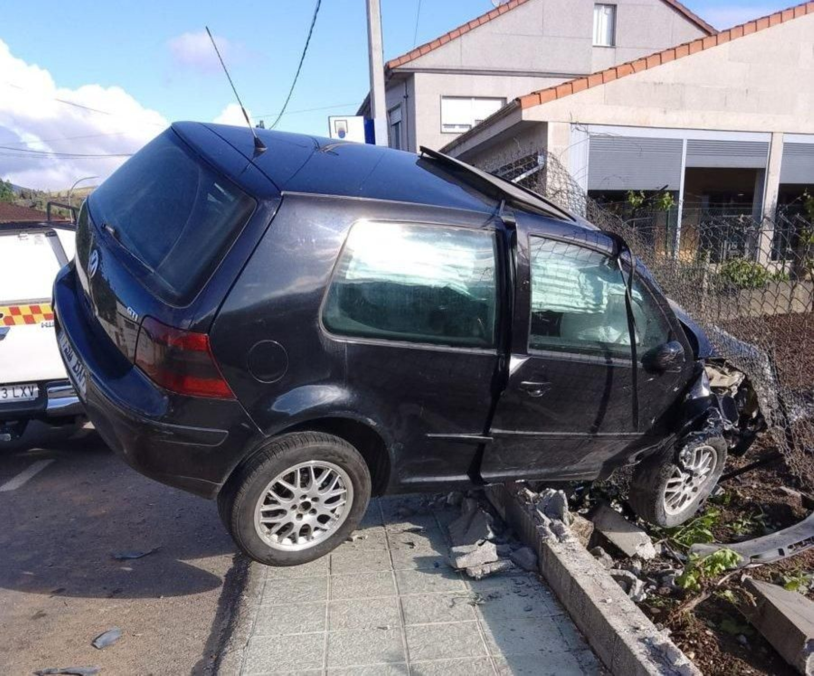 El vehículo accidentado.