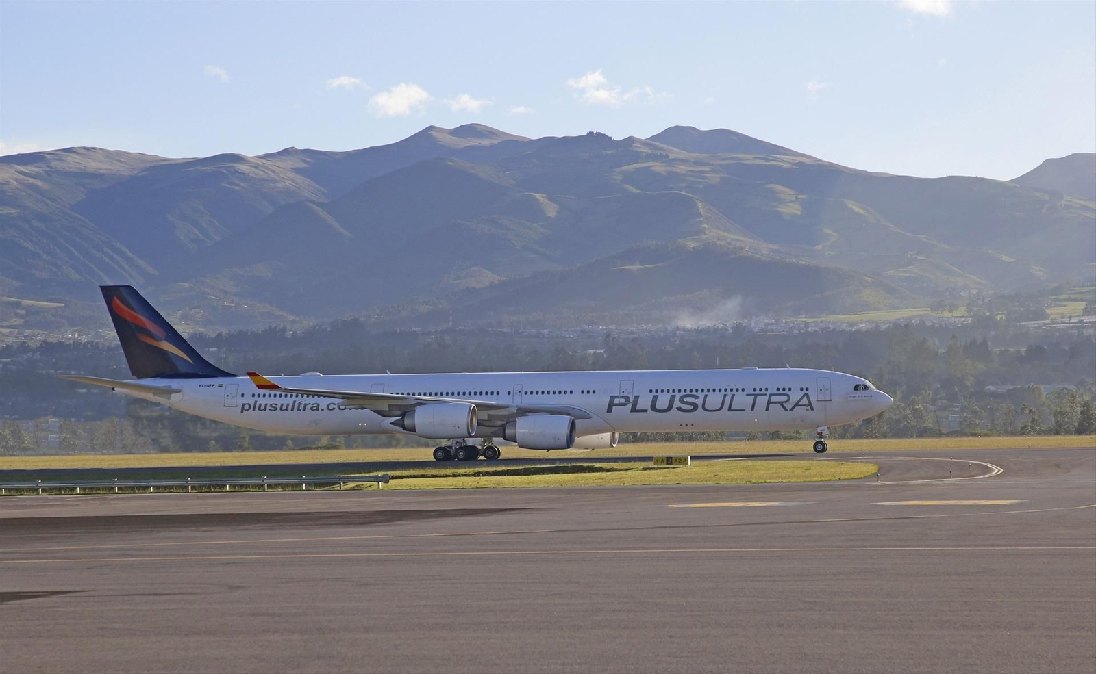 Un avión de la aerolínea Plus Ultra