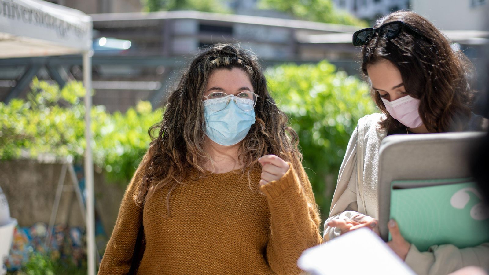OURENSE (CAMPUS UNIVERSITARIO). 04/05/2021. OURENSE. Enquisas sobre idiomas, para suplemento VIDA. FOTO: ÓSCAR PINAL.   Antía Lopez