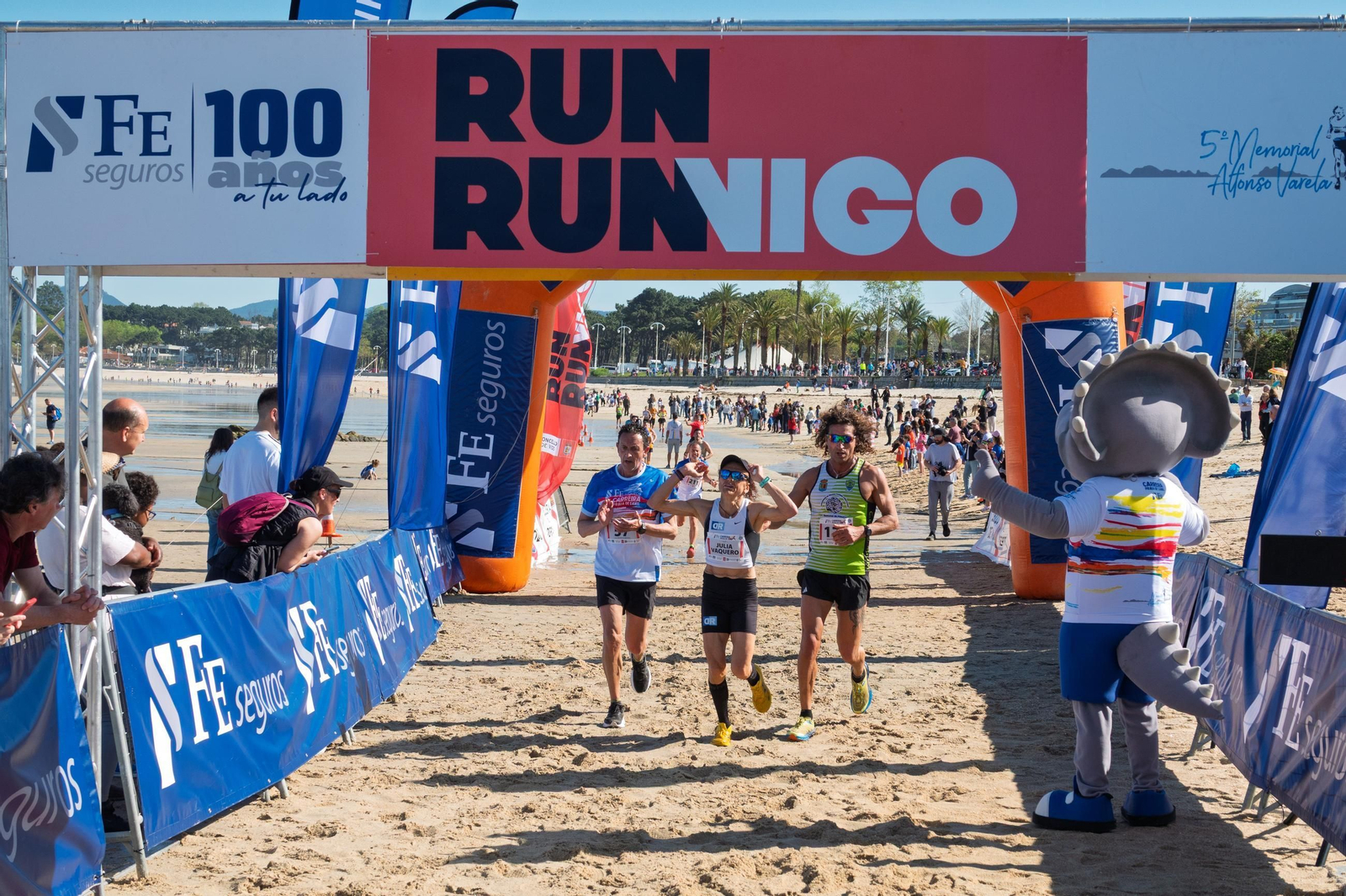 Galería | Más de un millar de participantes en la RunRun Vigo de Samil