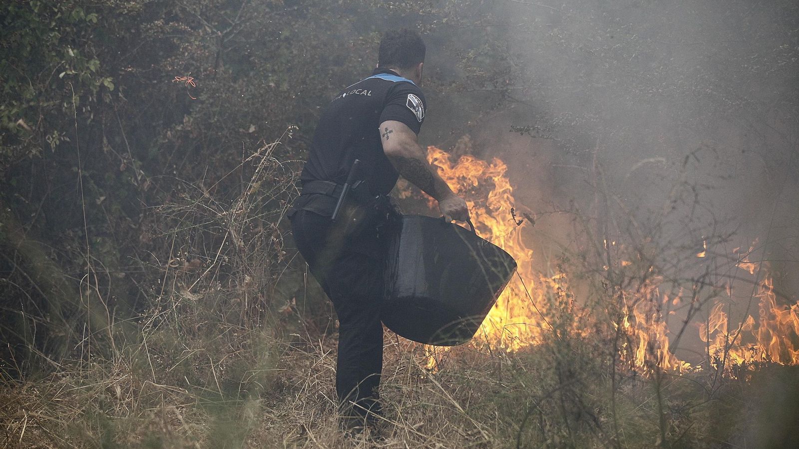 Galería | El fuego rodea Ourense