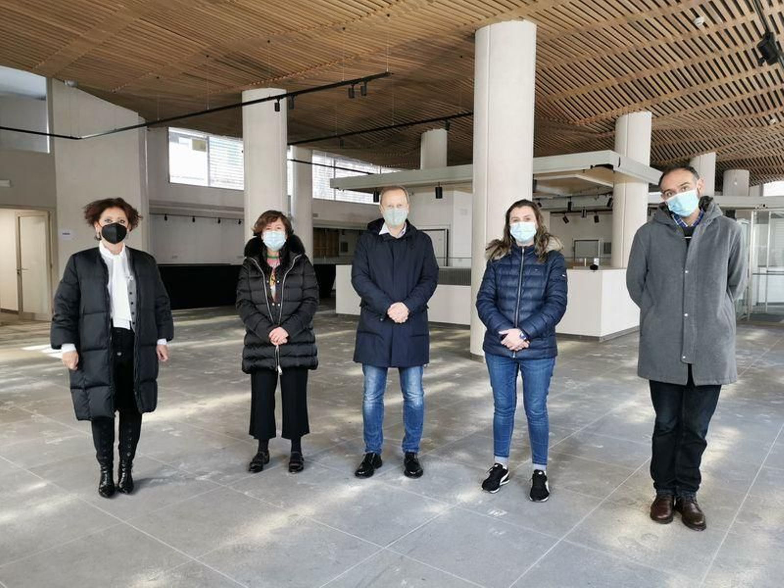Villarino, Ageitos, González y  Rey en la Plaza de Abastos de A Ponte.