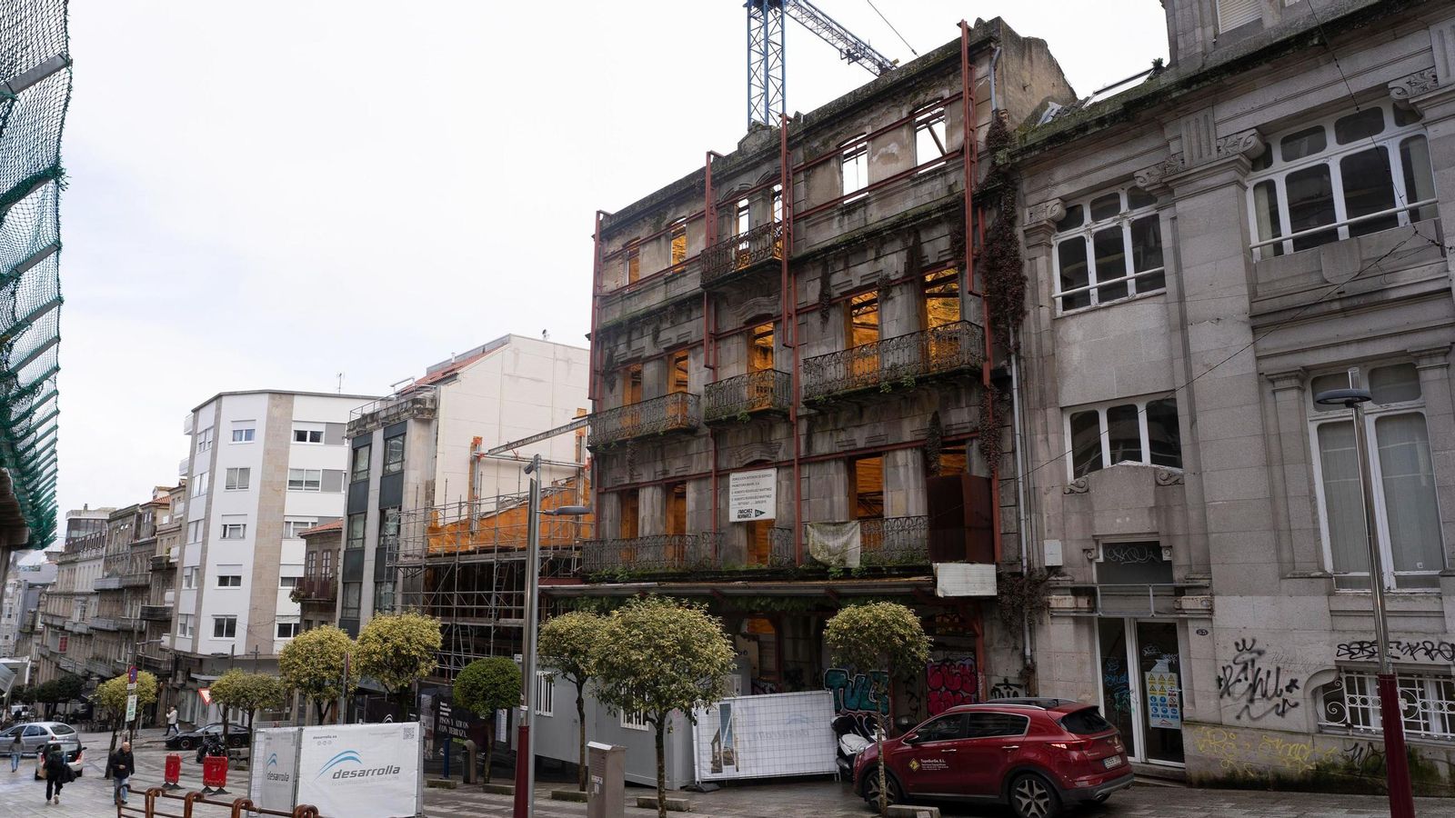 Obras en marcha en el número 49 de Velázquez Moreno.