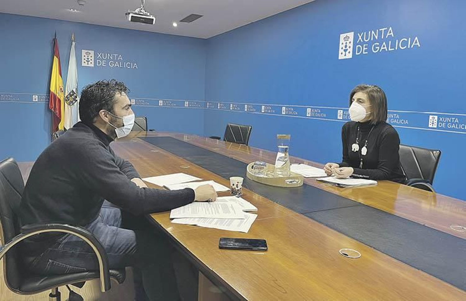 Juan Anta y Ángeles Vázquez, durante la reunión.
