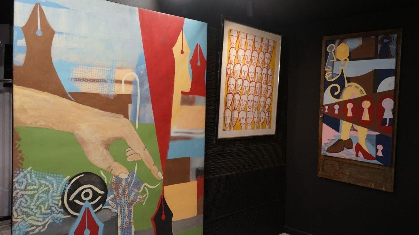 Obras de Pedro Sardiña expuestas en "Empanada de Sardinas".