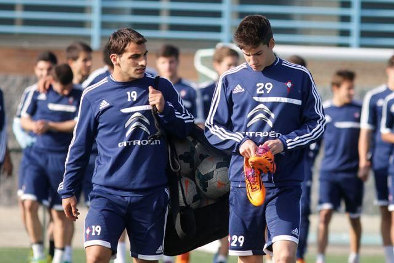 Jonny y Mina fueron dos de los canteranos que jugaron en Valencia, aunque sólo el primero fue titular.