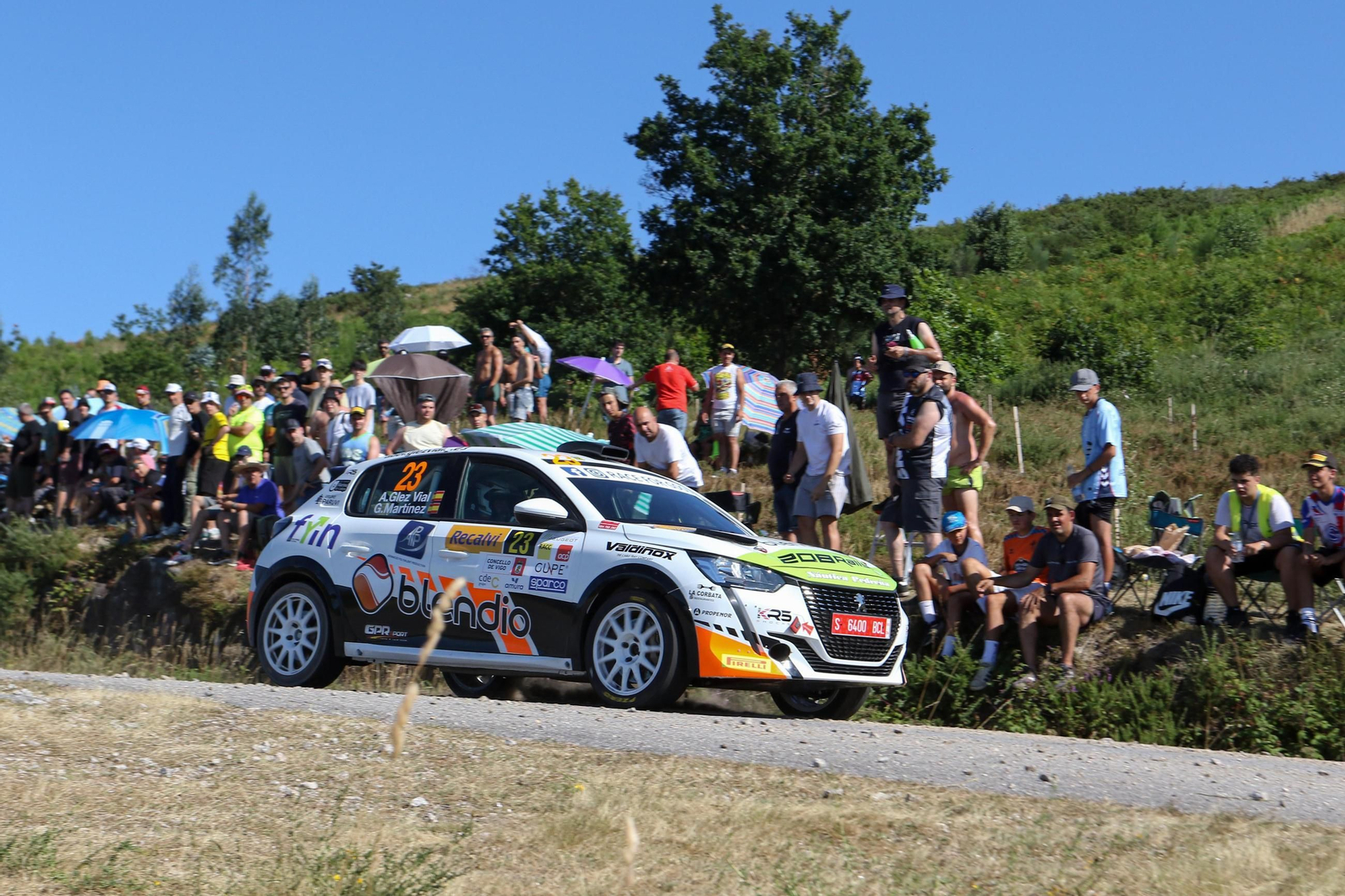 Galería | Los coches se apoderan de Vigo en el primer día del Rally Rías Baixas