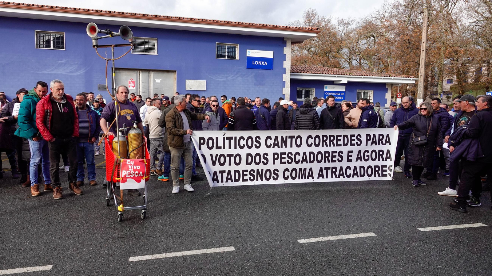 La flota de la pesca artesanal de Vigo protesta por el nuevo Reglamento de Control de la UE