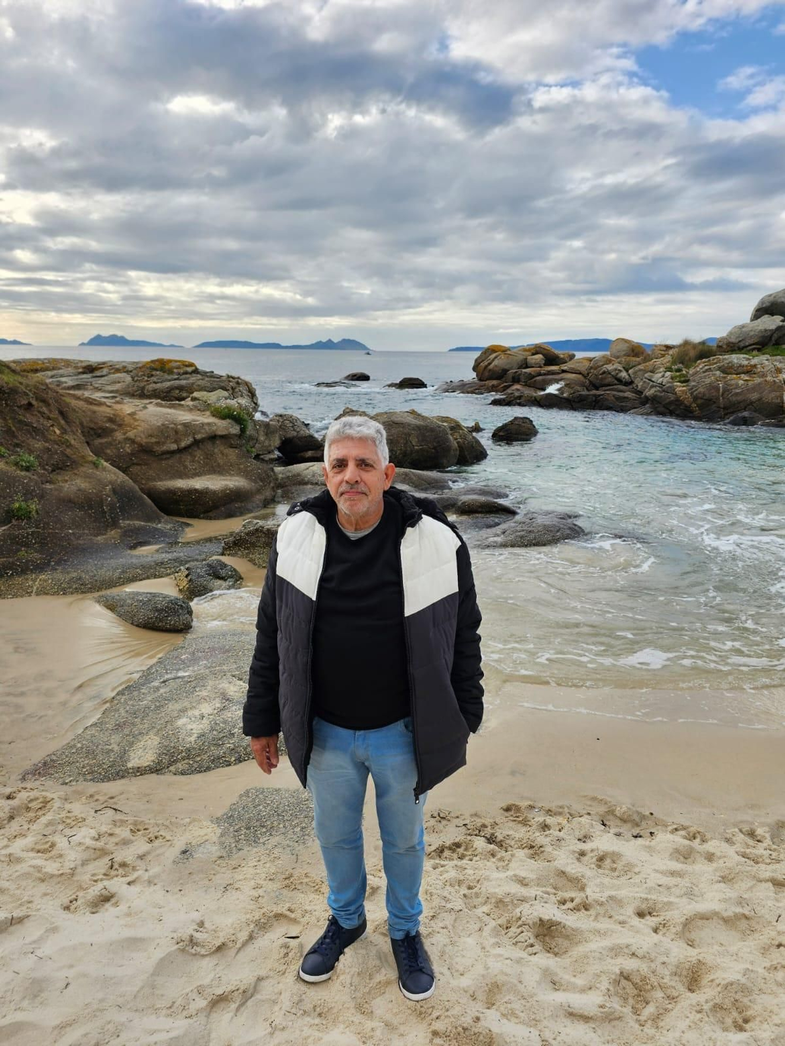 Remigio Donsión, en las inmediaciones de la playa de Samil.