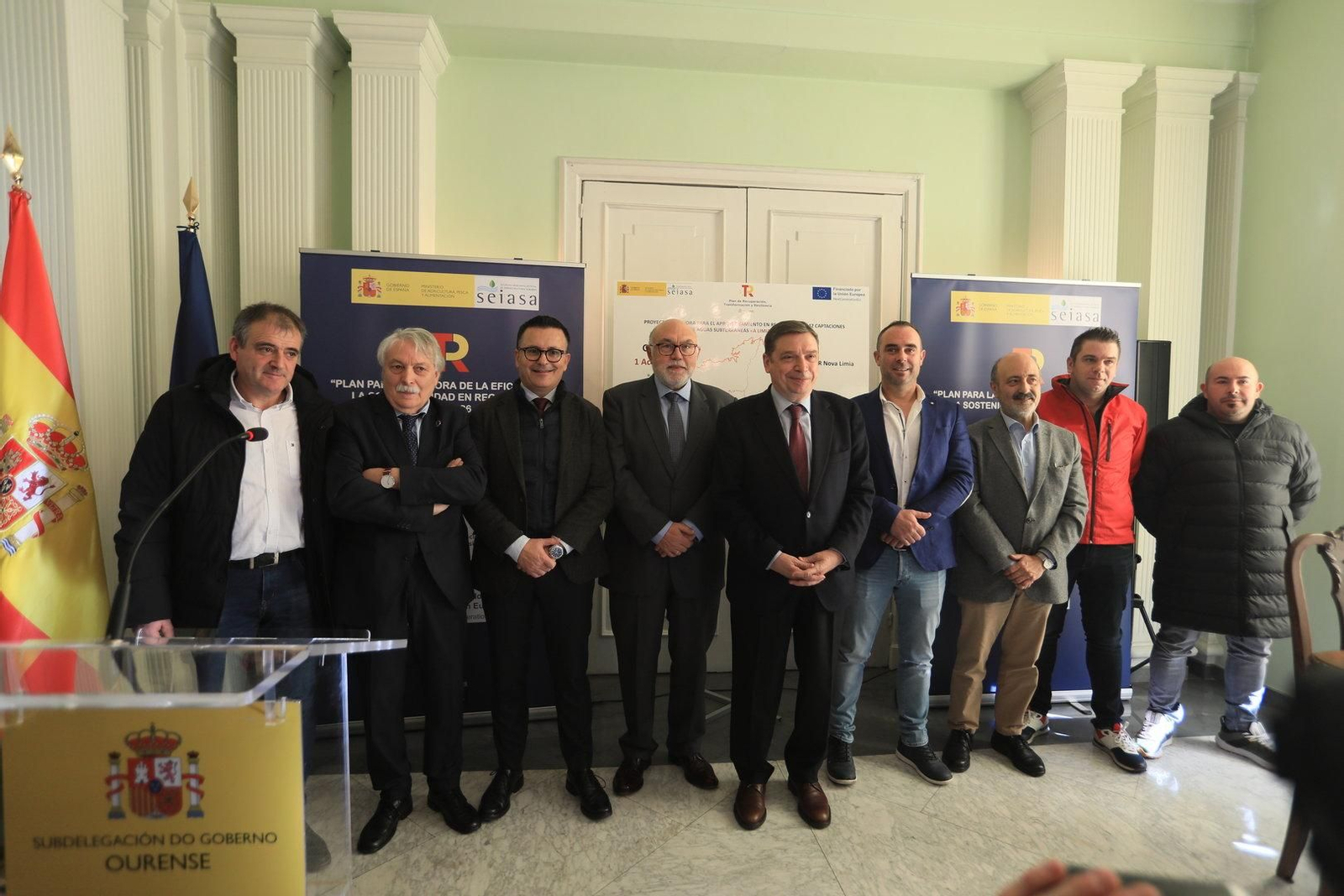 El ministro de Agricultura Luis Planas participa en la firma del convenio de la modernización de regadíos de A Limia . José Paz