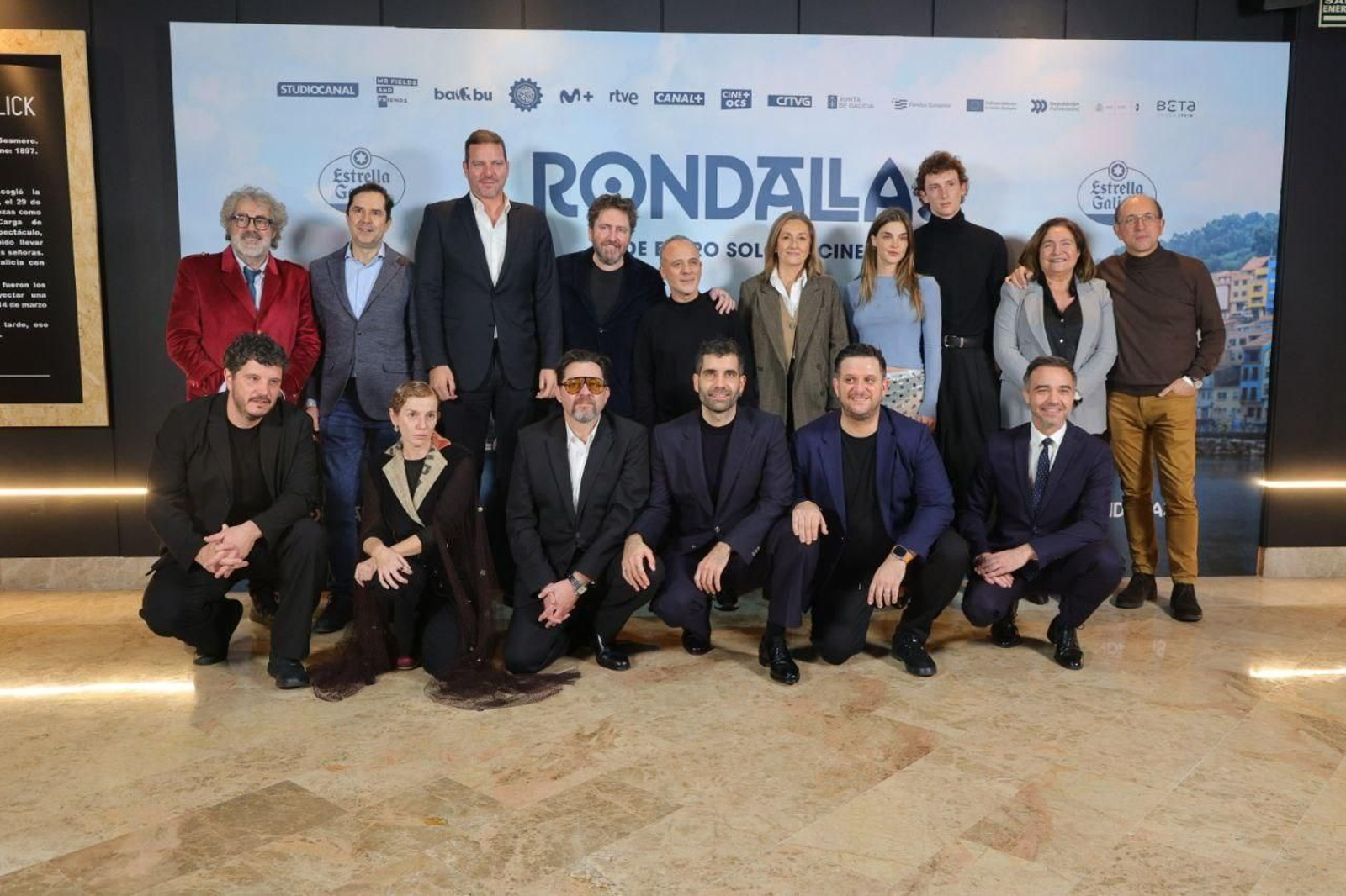 Vigo acoge la presentación de la película 'Rondallas' con ritmo y mucha música