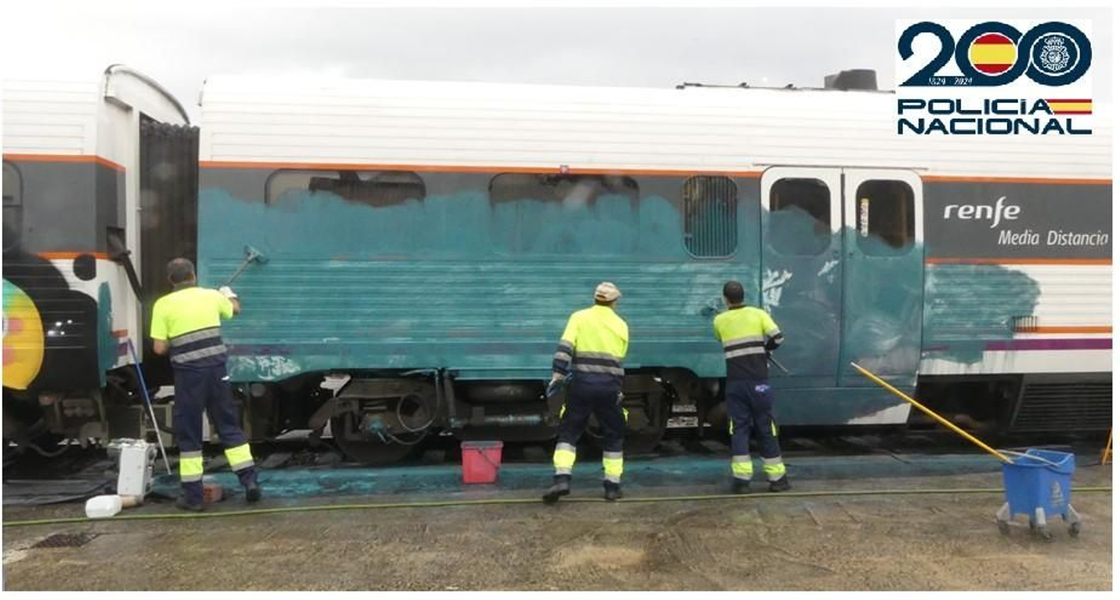 Imagen del grafiti en un tren de Renfe