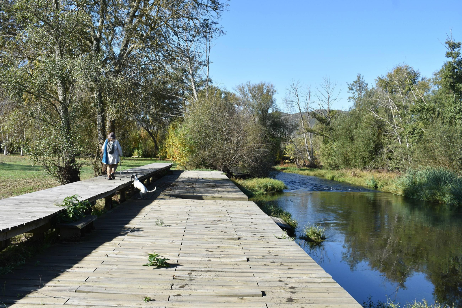 O río Támega, cruzando a raia da Eurocidade Verín-Chaves