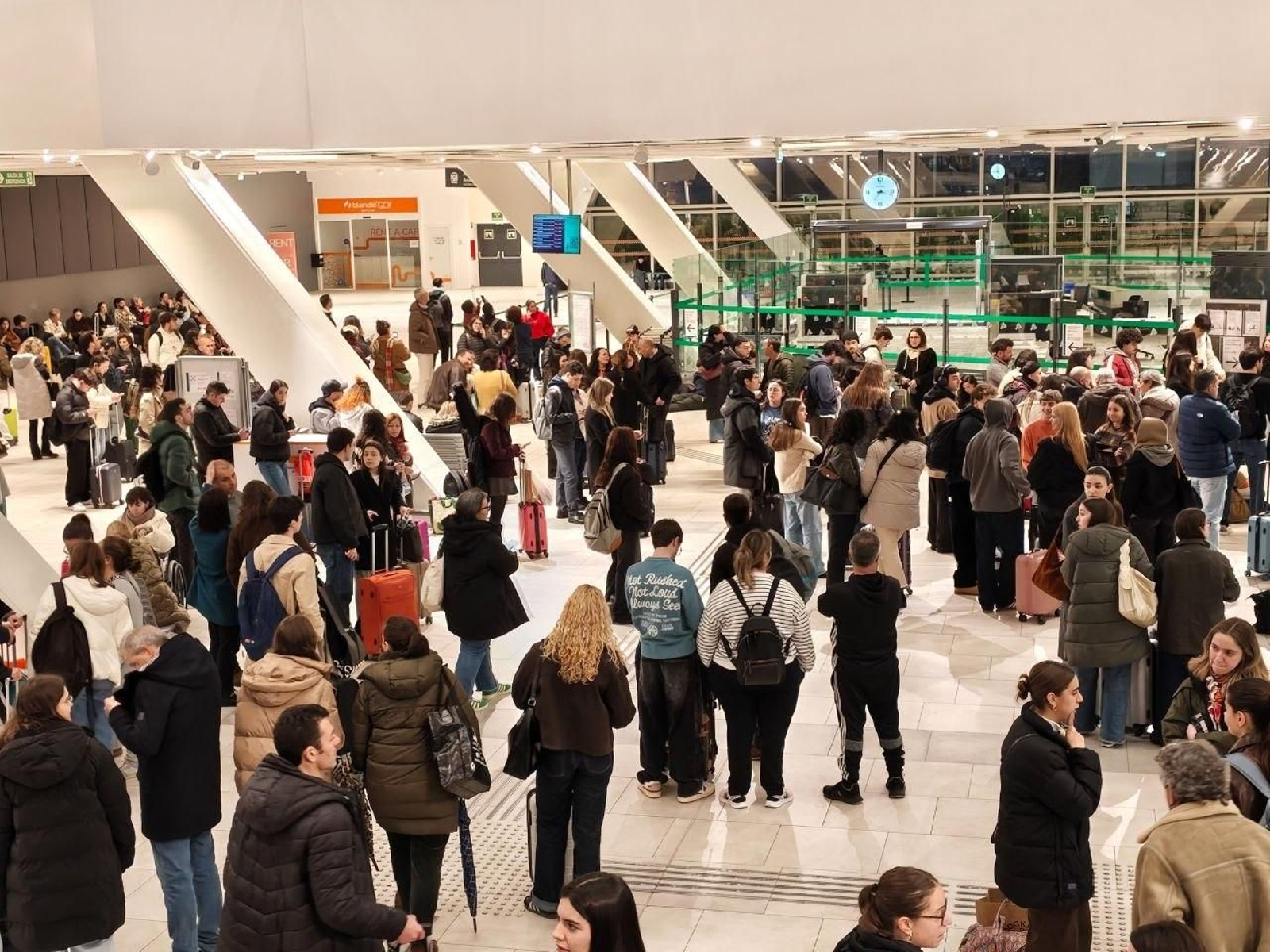 Galería | Los trenes de Vigo recuperan la normalidad