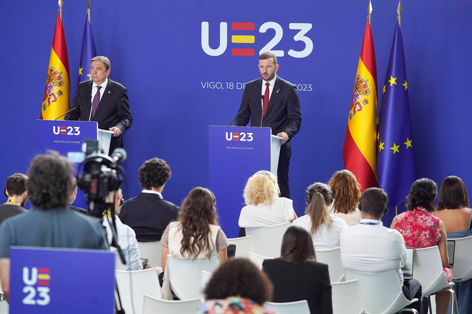 Segundo día de la Cumbre de la Pesca de la UE en Vigo. // J.V. Landín