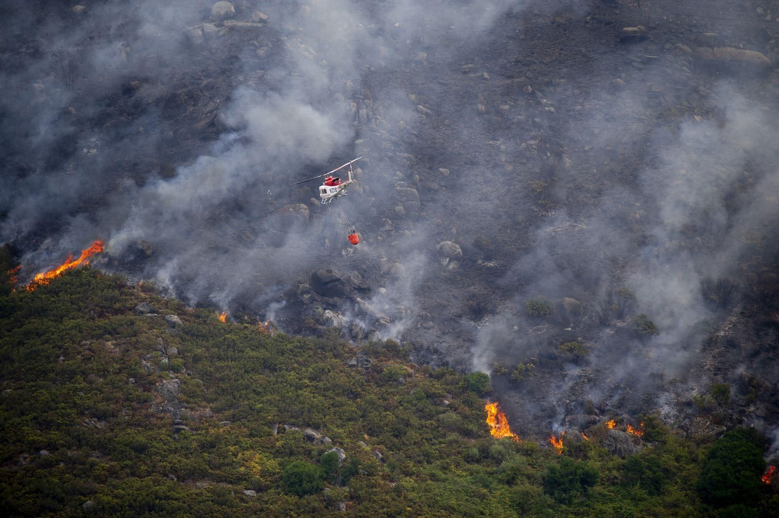 Lobios 15/9/20
Incendio en Río Caldo Lobios

Fotos Martiño Pinal