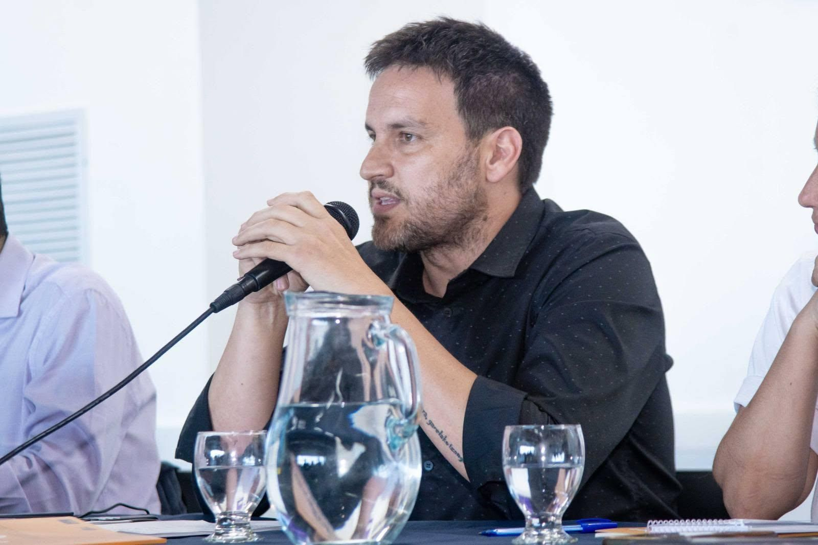 Santiago Bericiartua durante una charla