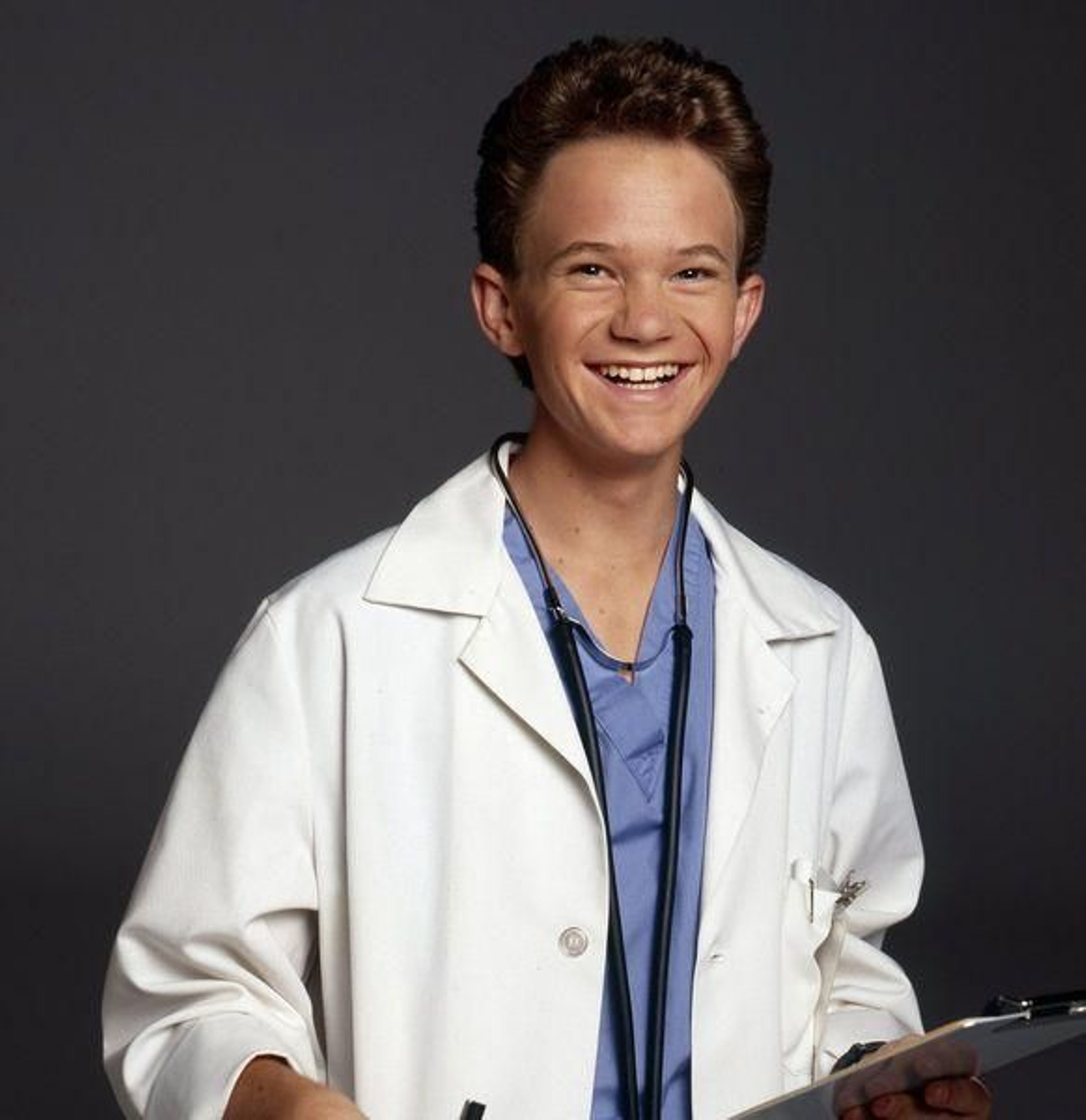 Neiol Patrick Harris, en el papel de Doogie Howser.