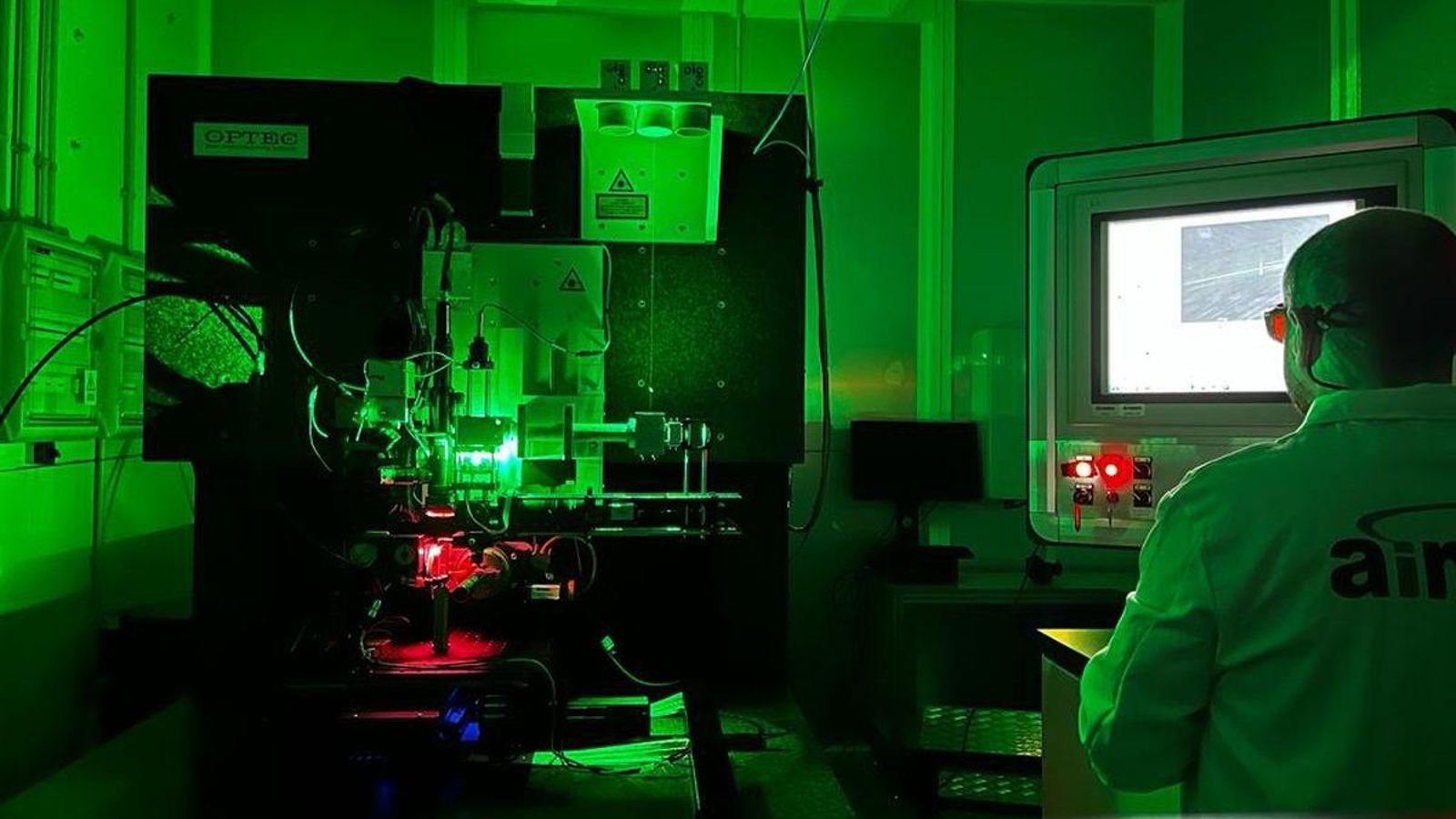 Uno de los proyectos de Aimen, Fabulous, para producción de componentes ópticos.