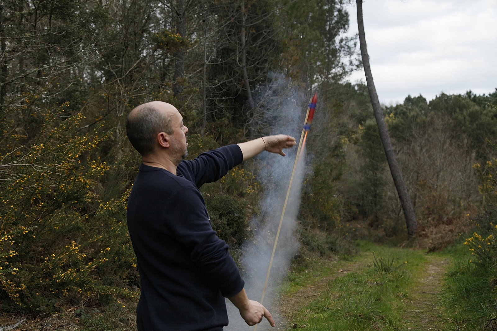 Galería | As Teixugueiras ya tienen a su meco de este Entroido