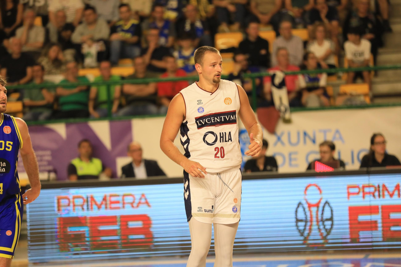 Galería | Noche triste en el Pazo con la derrota del COB ante el Alicante (79-83)