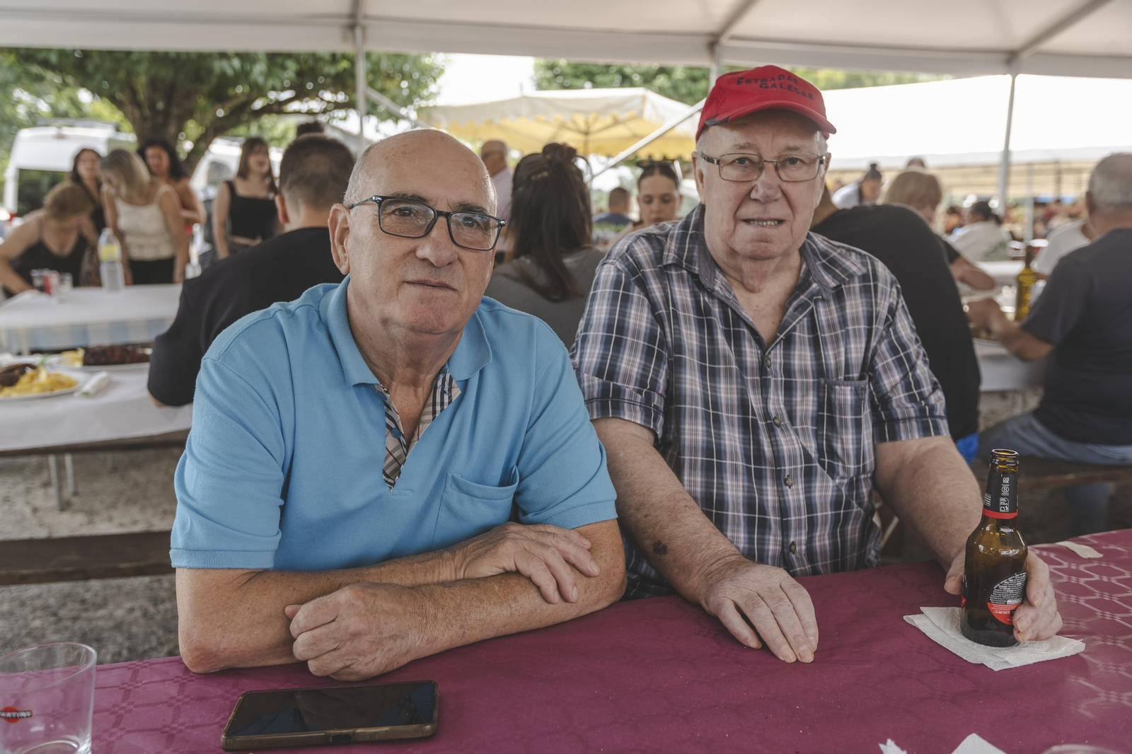 Galería |  Casi mil chuletones servidos este año en la fiesta de Garabás