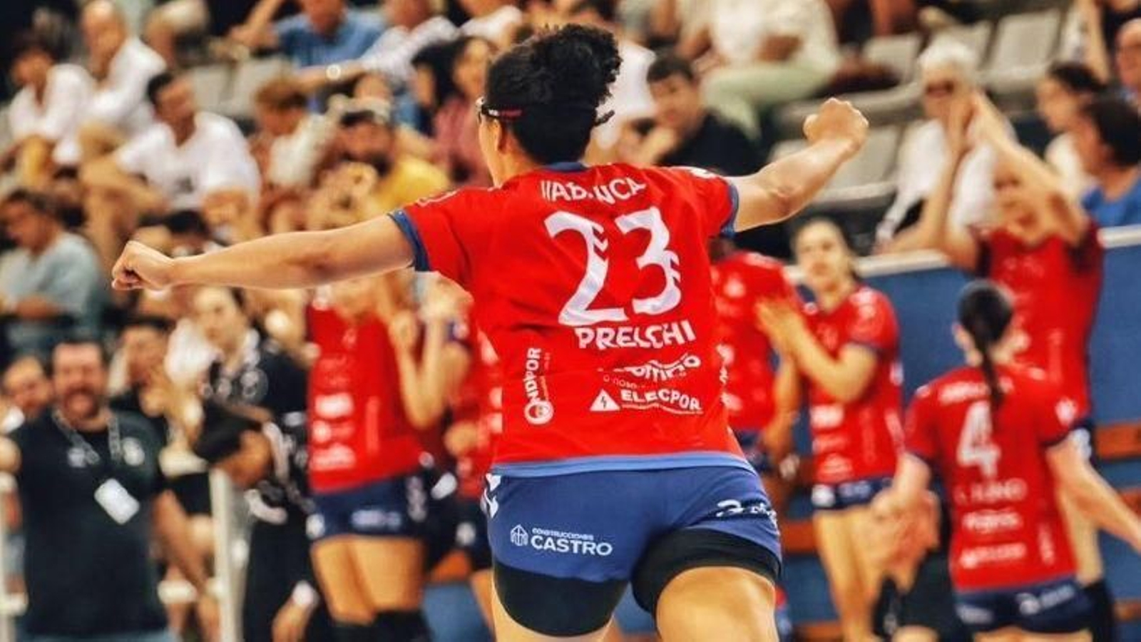 Carmen Prelchi, con 6 goles, fue la máxima anotadora del Porriño en el partido de ayer.