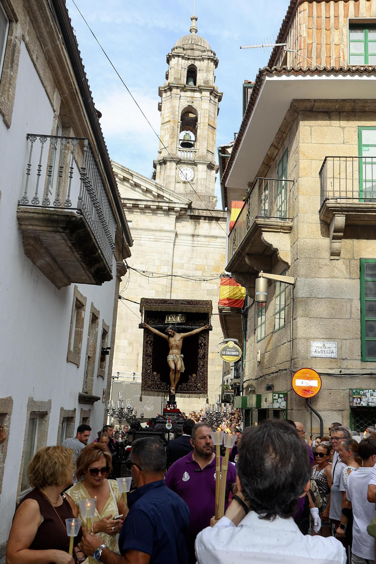 Galería | Misa por el Cristo da Victoria en Vigo y la concurrida procesión