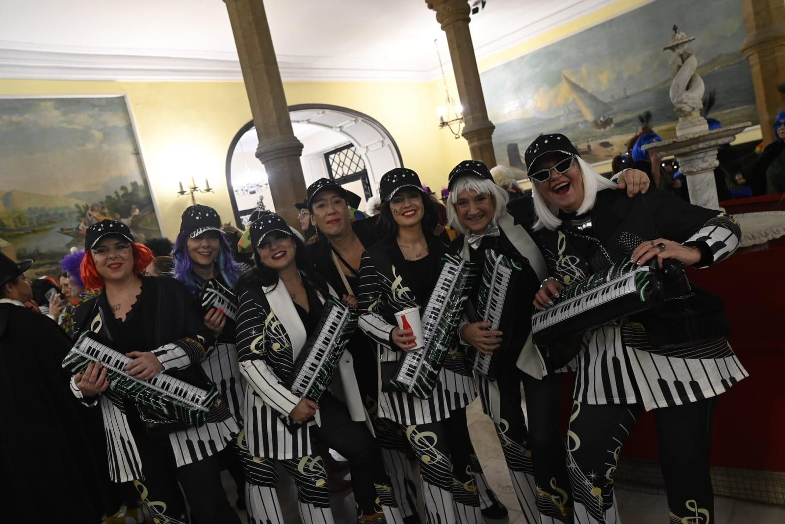 Así vivió Ourense su Jueves de Comadres