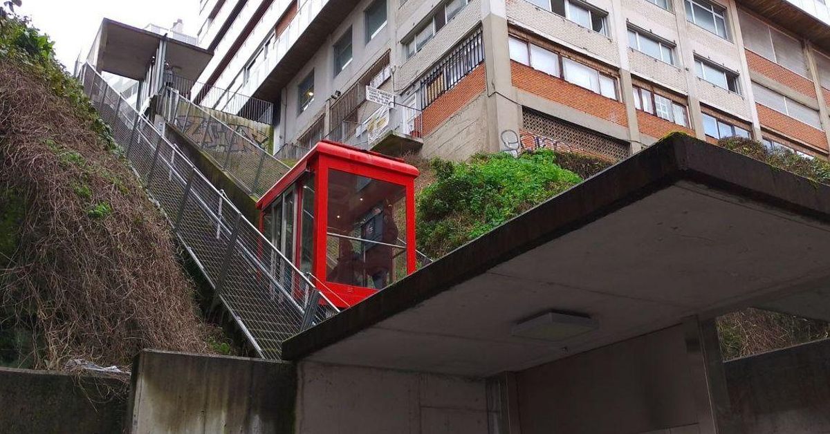 Se atasca de nuevo el ascensor de Menéndez Pelayo con tres personas dentro