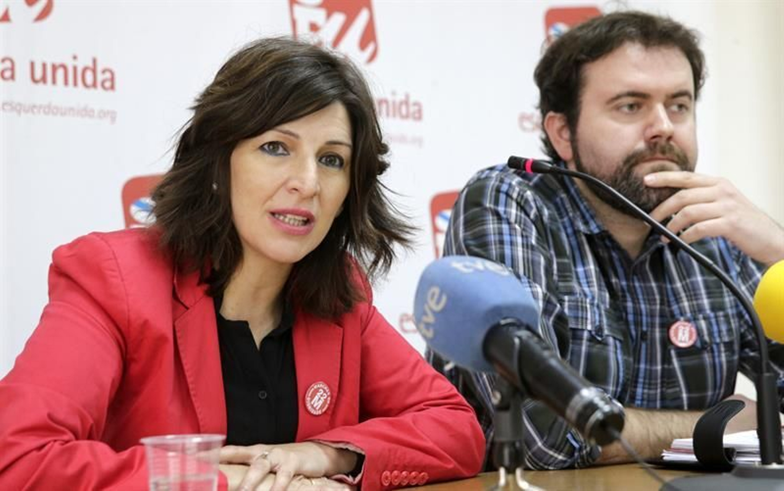 La coordinadora nacional de Esquerda Unida, Yolanda Díaz, y el secretario de Organización, Rubén Pérez. (EFE)
