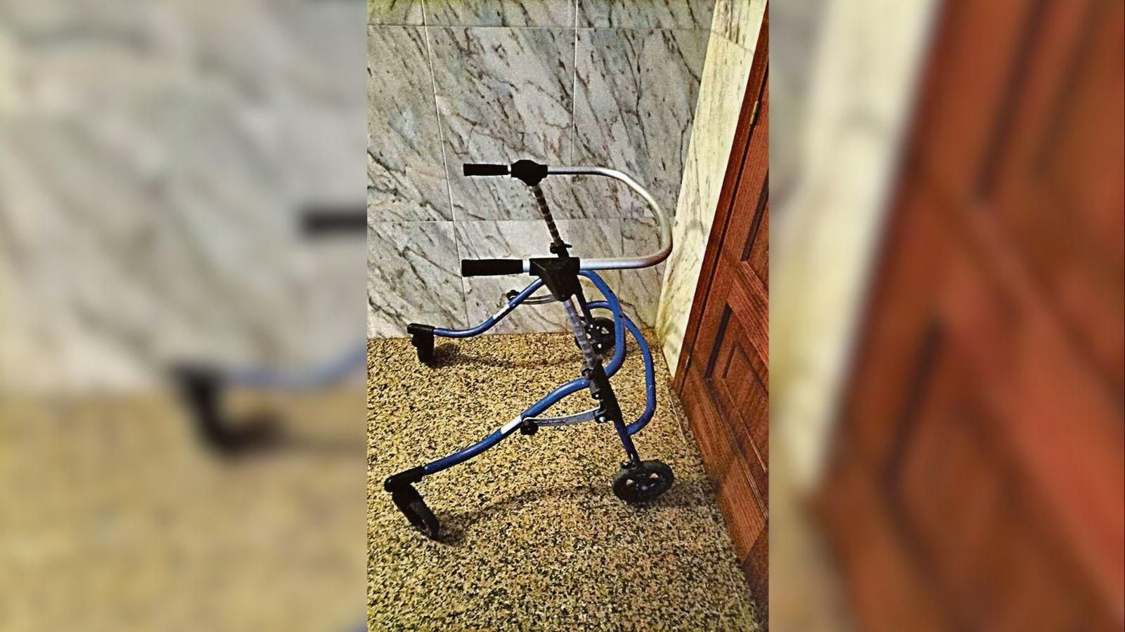 El antigüo andador que usaba el dueño.