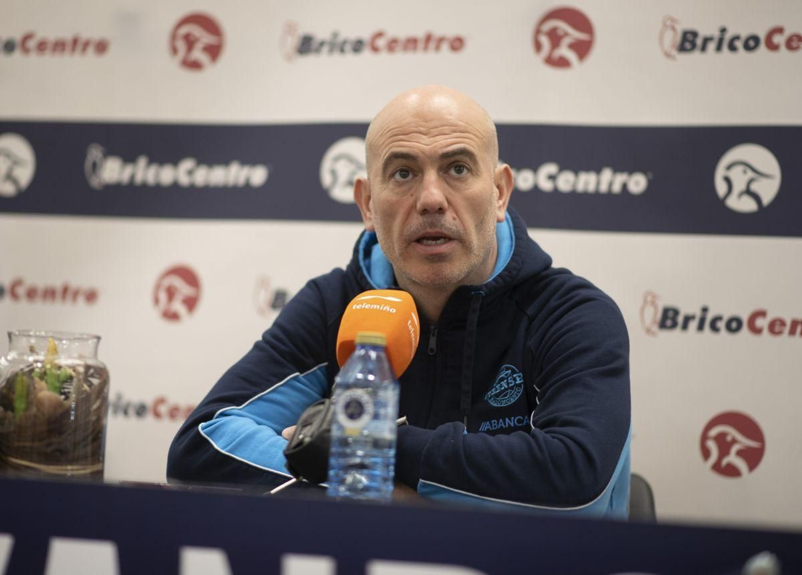 El técnico del COB, Félix Alonso, durante la comparecencia previa al encuentro.