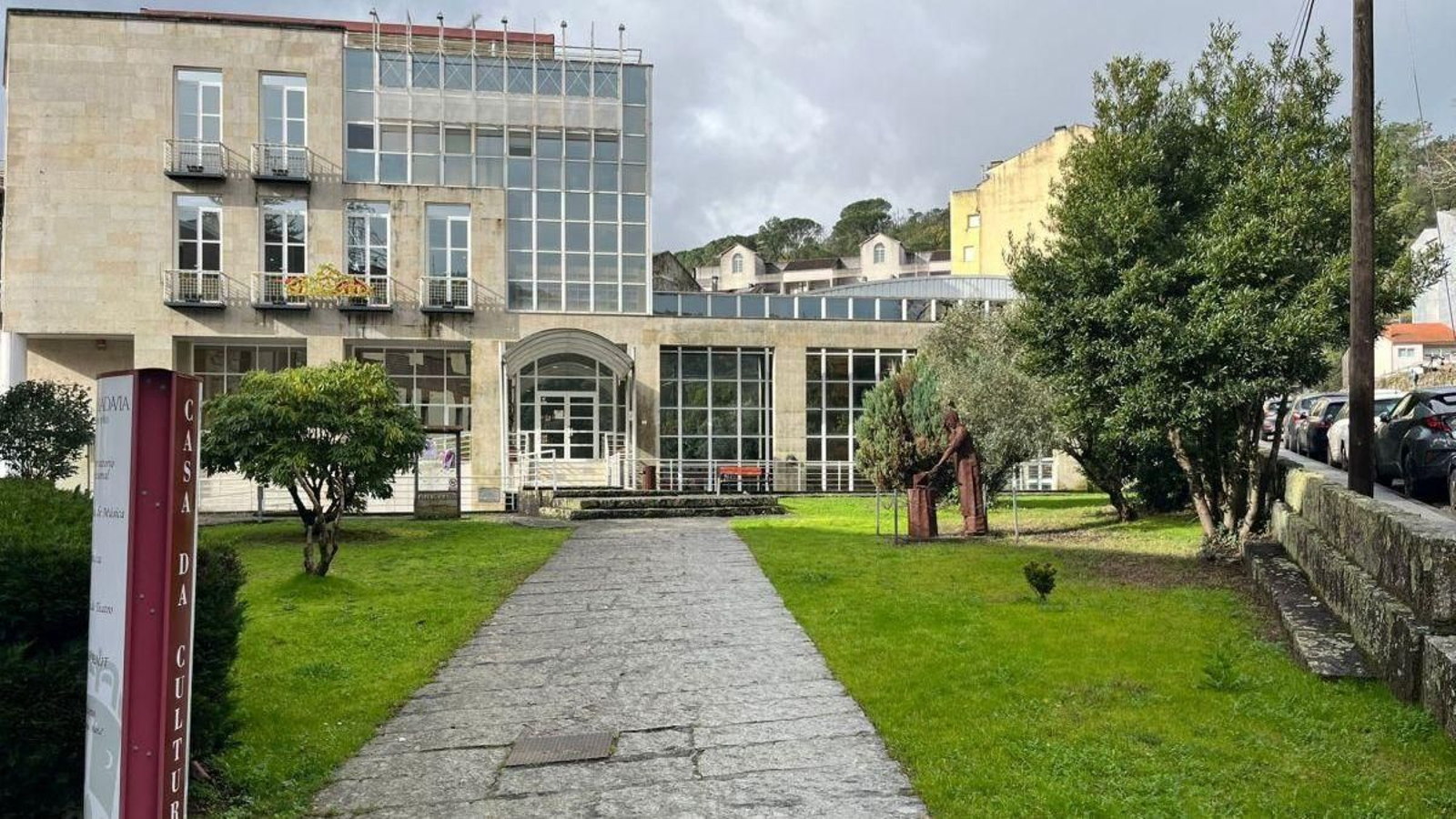 Edificio de la Casa de Cultura de Ribadavia que acogerá la Jornada de Medicina Rural.