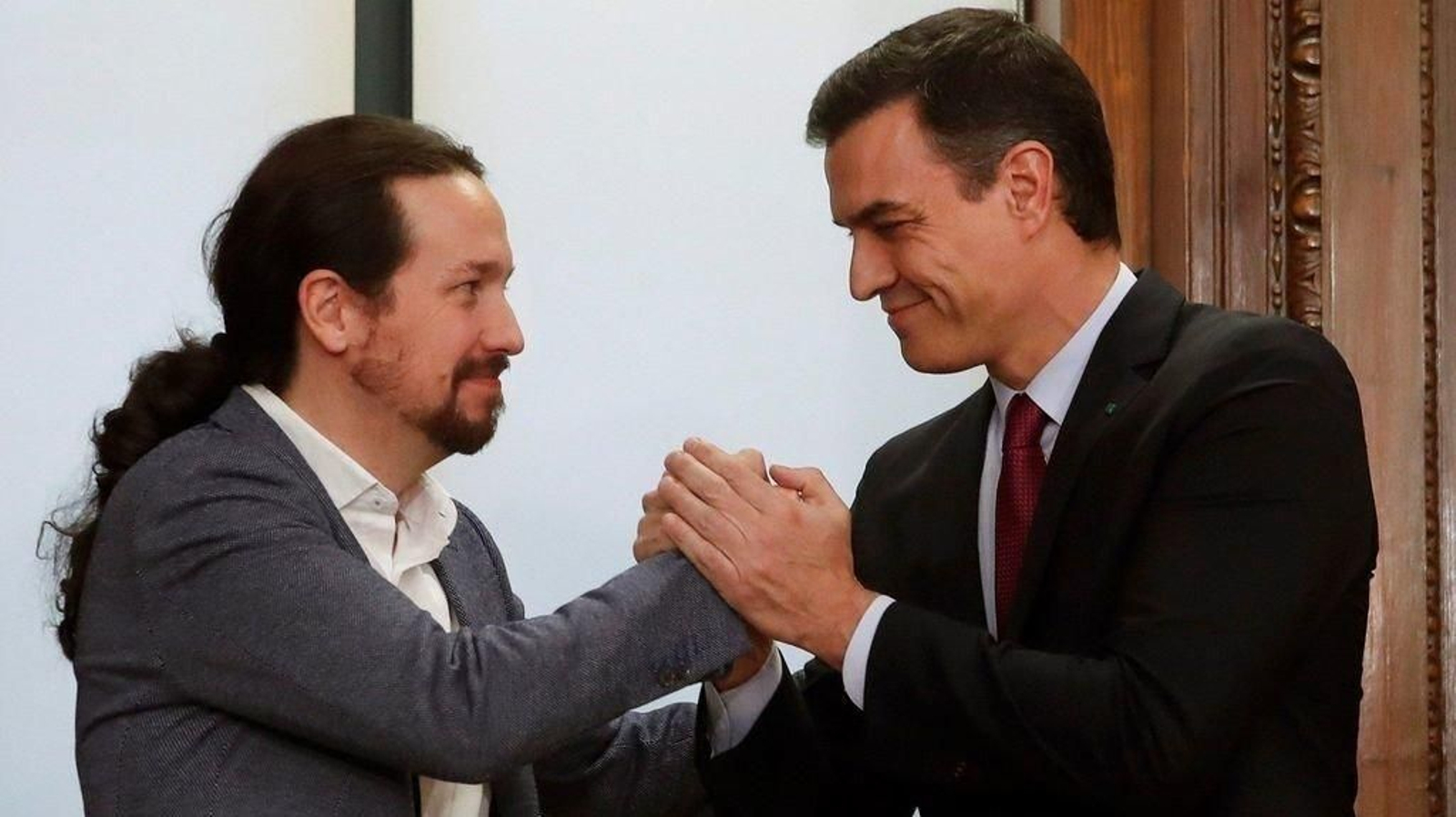 Sánchez e Iglesias presentaron ayer su programa de gobierno en coalición.