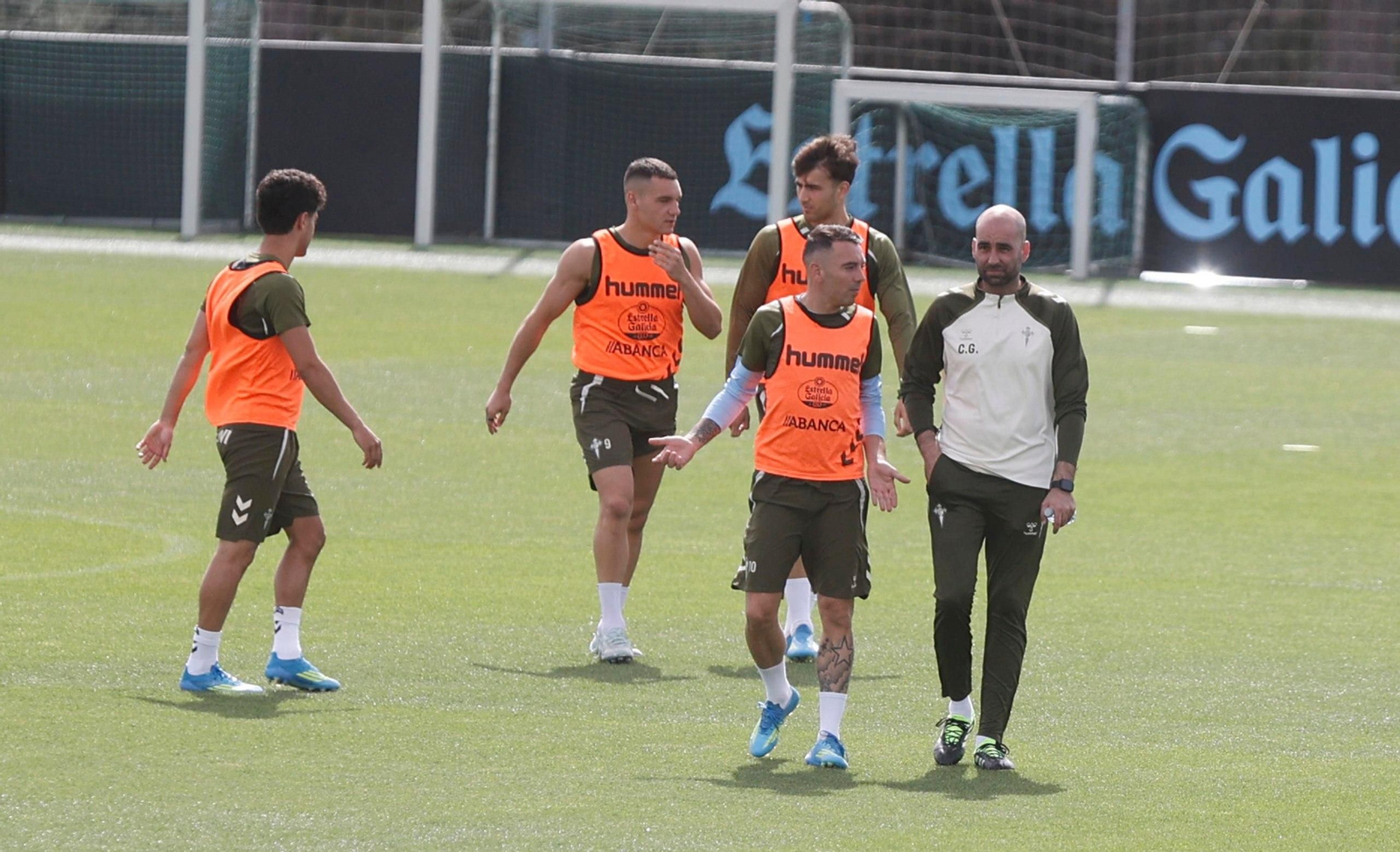 Galería | Aspas sonríe tras sellar su continuidad en el Celta
