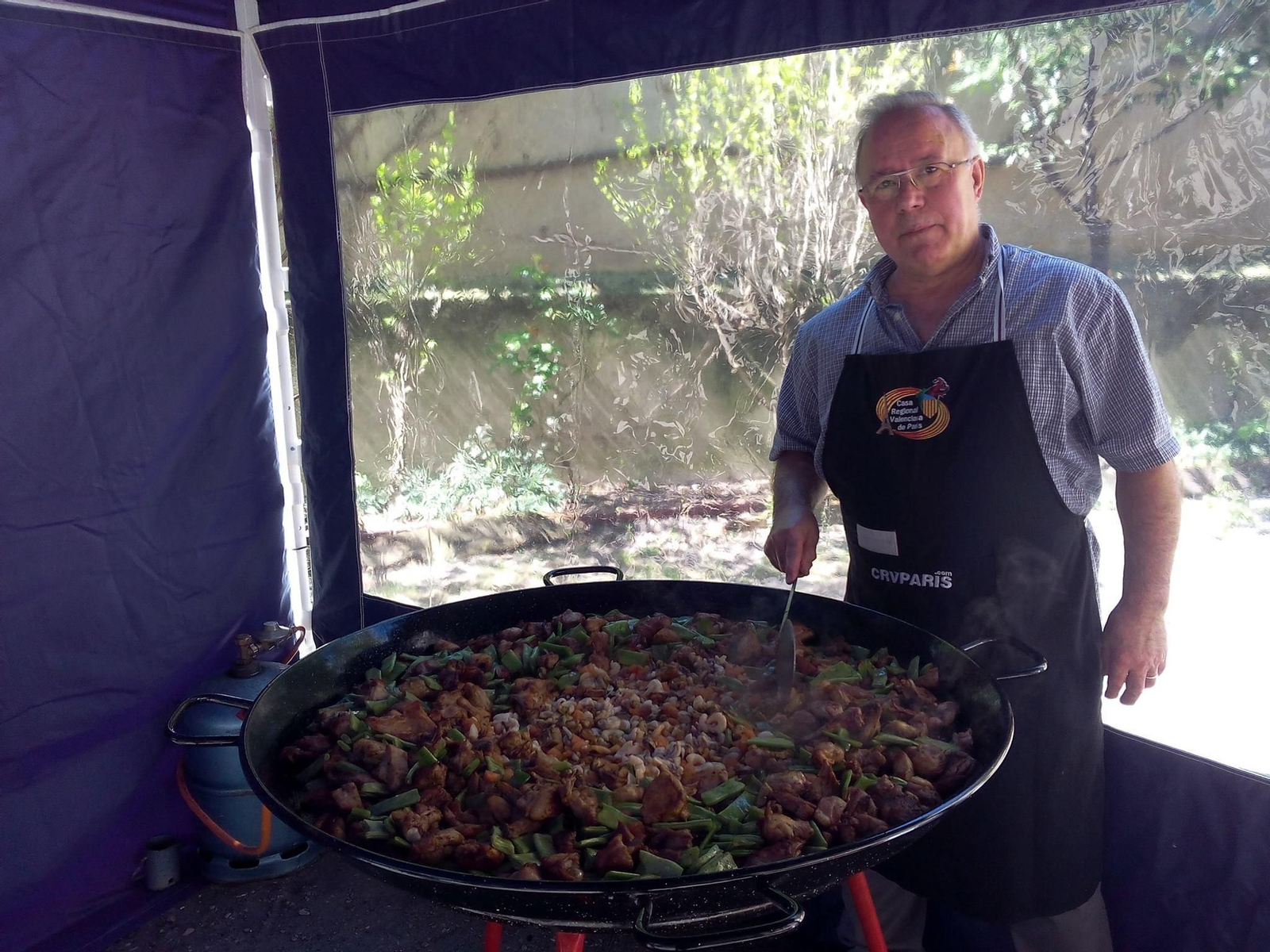 Entre sus muchas habilidades estaba la paella que no dejaba de preparar en cuanto la CRV lo proponía