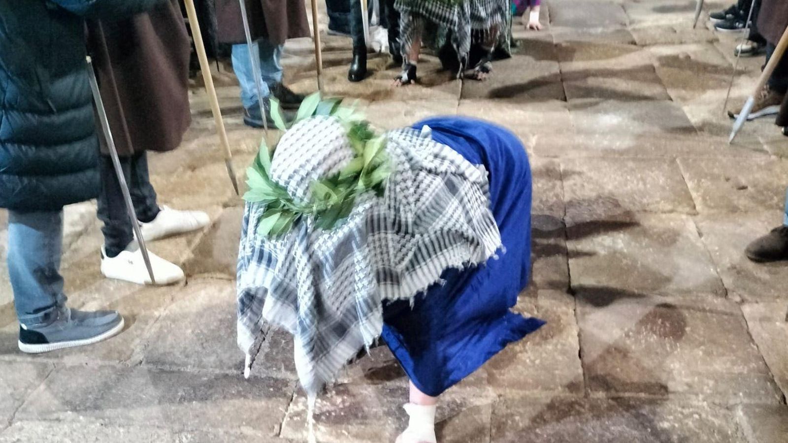 Procesión de penitentes en Oímbra.