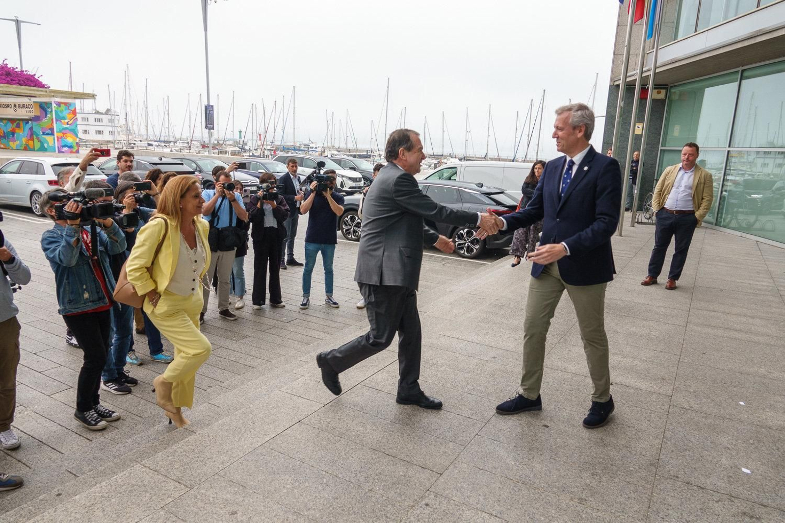 25-06-2024 VIGO. FOTO VICENTE ALONSO. ATLANTICO. REUNION EN SEDE XUNTA EN VIGO PTE RUEDA Y ABEL CABALLERO