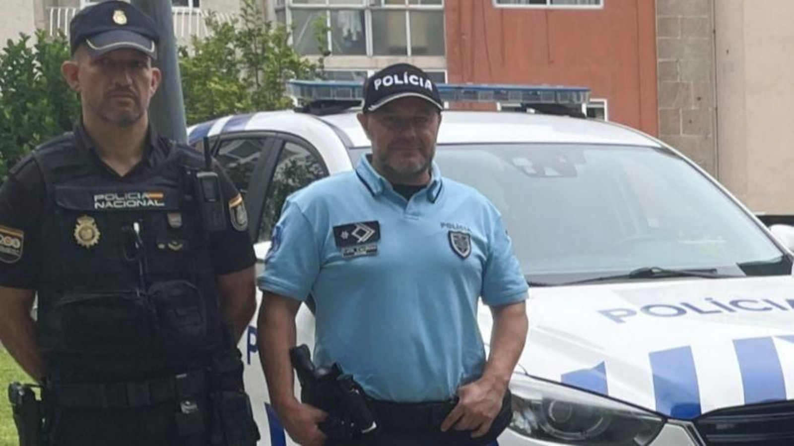 Una de las patrullas mixtas de Porto y Vigo, en su presentación.