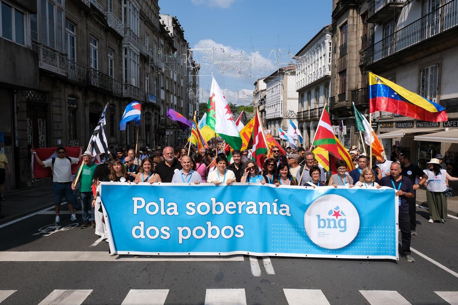 Galería | Santiago vive la Ofrenda al Apóstol y la manifestación del BNG