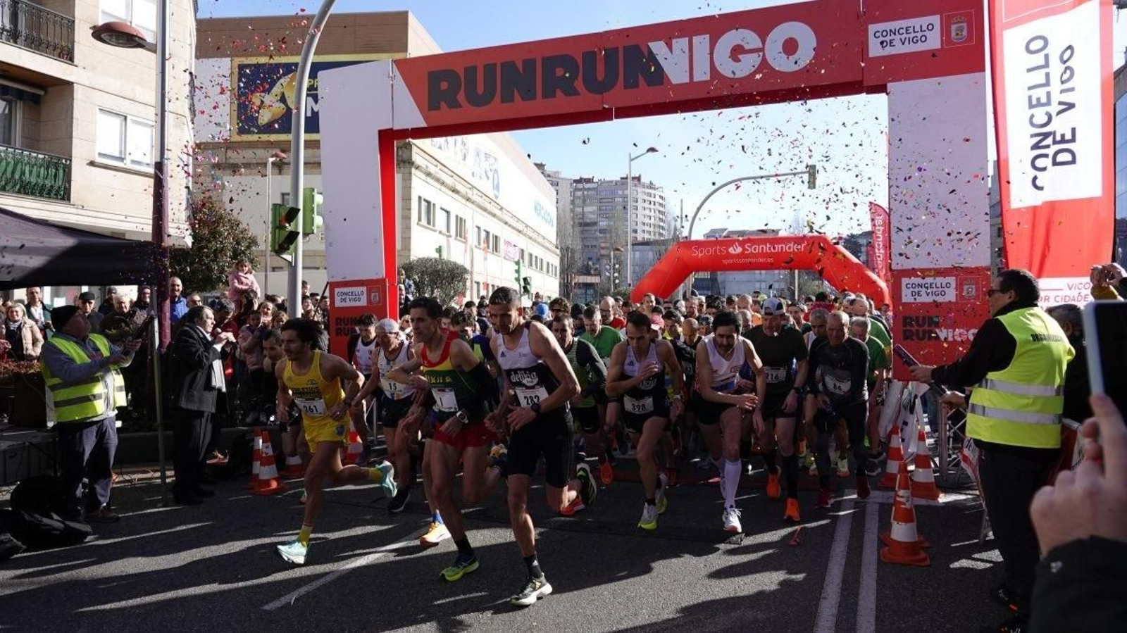 La Carreira de San Xoán partirá un año más desde las inmediaciones de Praza do Rei y finalizará en la de O Berbés.