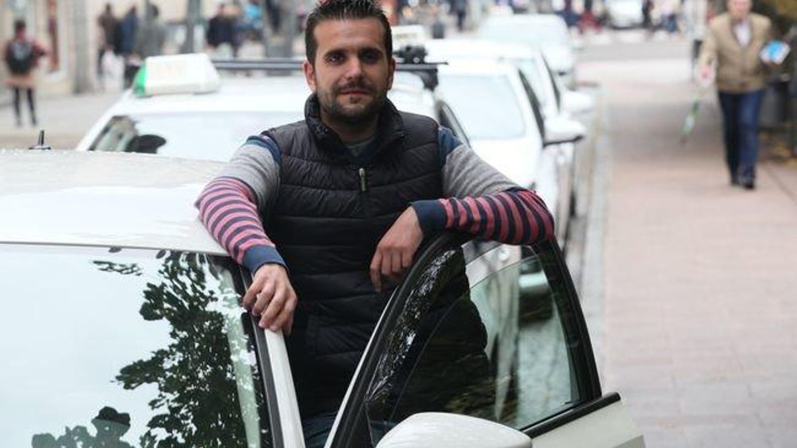 Ourense. 4-11-2016. Reportaje de taxistas, Gonzalo.David. . Paz