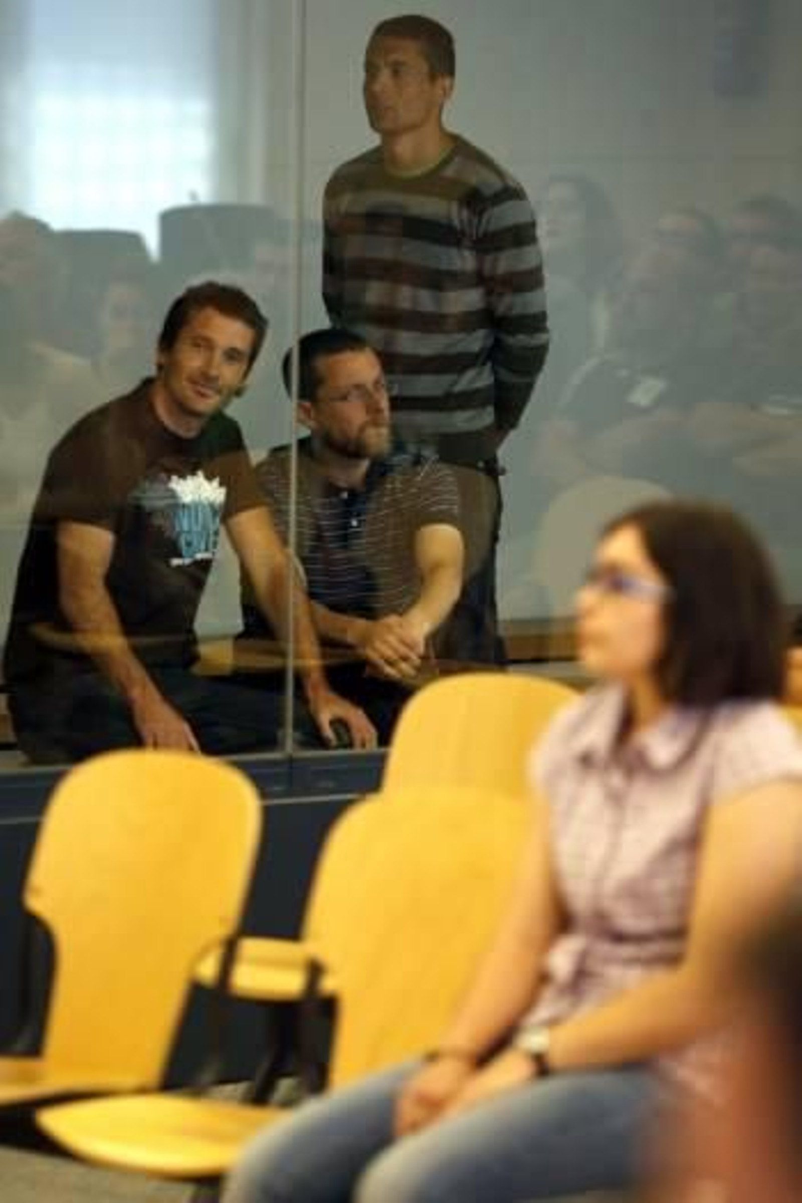 Los cuatro acusados, durante la vista en la Audiencia Nacional. (Foto: JAVIER LIZÓN)