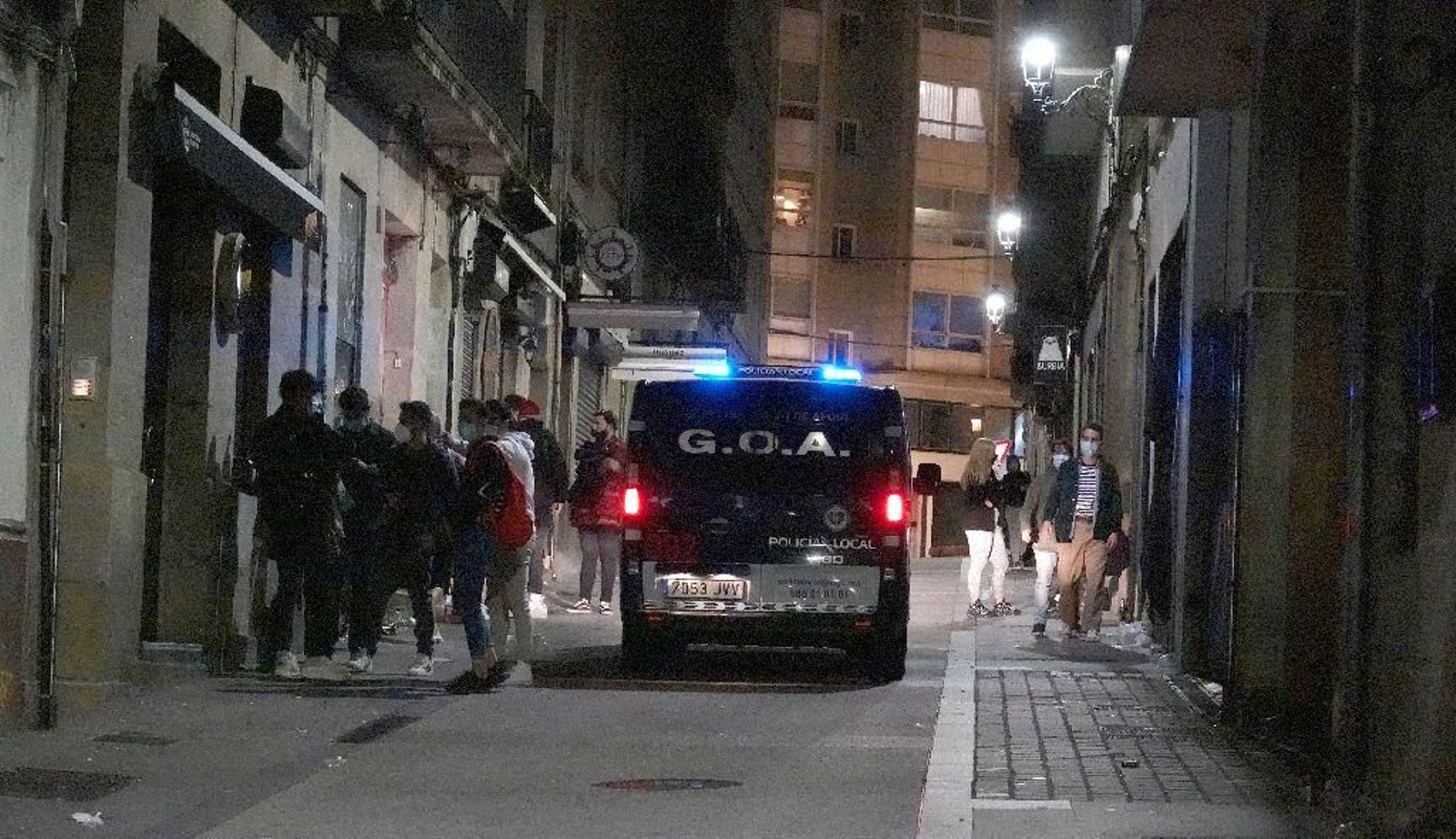 Primera noche sin estado de alarma en Vigo _ Vicente 17