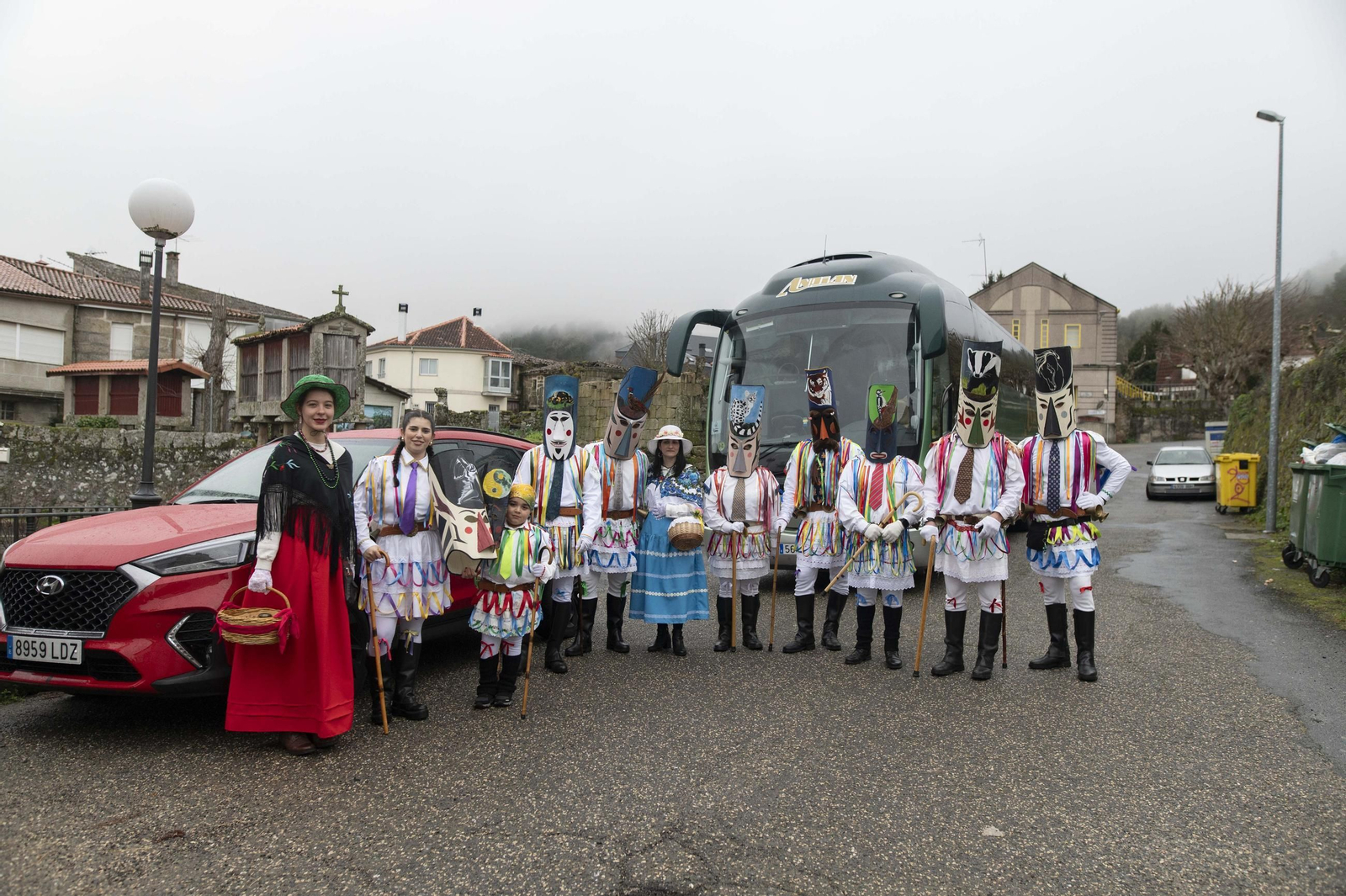 Galería | Felos y Madamas toman las aldeas de Esgos manteniendo viva la tradición